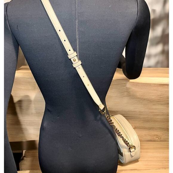 Tory Burch Kira Tri Color Quilted Leather Camera Bag - Picture 10 of 12